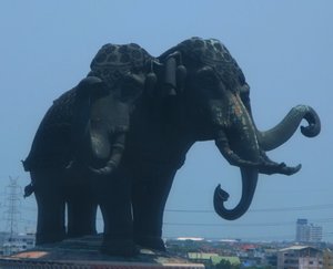 Filename=m_Chang_Erawan_1.jpg
Filesize=49KiB
Dimensions=800x650
Date added=Sep 20, 2019 m_Chang_Erawan_1.jpg