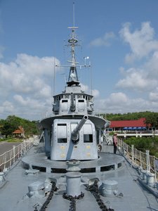 Filename=m_Chulachomklao_Naval_Base_HTMS_Mae_Khlong_Fore_Deck_2.jpg
Filesize=85KiB
Dimensions=600x800
Date added=Sep 20, 2019 m_Chulachomklao_Naval_Base_HTMS_Mae_Khlong_Fore_Deck_2.jpg