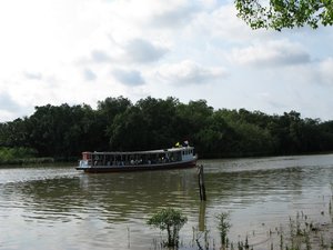 Filename=m_Wat_Pra_Samut_River_Ferry.jpg
Filesize=88KiB
Dimensions=800x600
Date added=Sep 20, 2019 m_Wat_Pra_Samut_River_Ferry.jpg