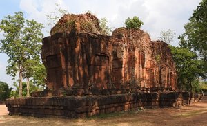 m_NEApril2015_PrasatPrangKu_Crop_DSCN1907.jpg
