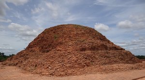 Filename=SriThep_2014_SriThep_Khmer_Ruins_4.jpg
Filesize=84KiB
Dimensions=800x445
Date added=Sep 20, 2019 SriThep_2014_SriThep_Khmer_Ruins_4.jpg