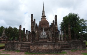 Filename=DSCN3350_-_Sukhothai_Wat_Mahatat_Historical_Park_15.jpg
Filesize=167KiB
Dimensions=800x509
Date added=Sep 20, 2019 DSCN3350_-_Sukhothai_Wat_Mahatat_Historical_Park_15.jpg