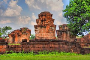 m_NEApril2015_PrasatNongHong_HDR_DSCN2186_5_7_Localtone-crop.jpg