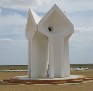 m_Kazakhstan_-_Koryt_Atta__-_Monument_3.jpg