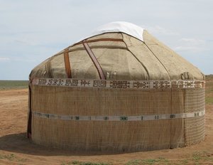 m_Kazakhstan_-_Koryt_Atta__-_Yurt.jpg
